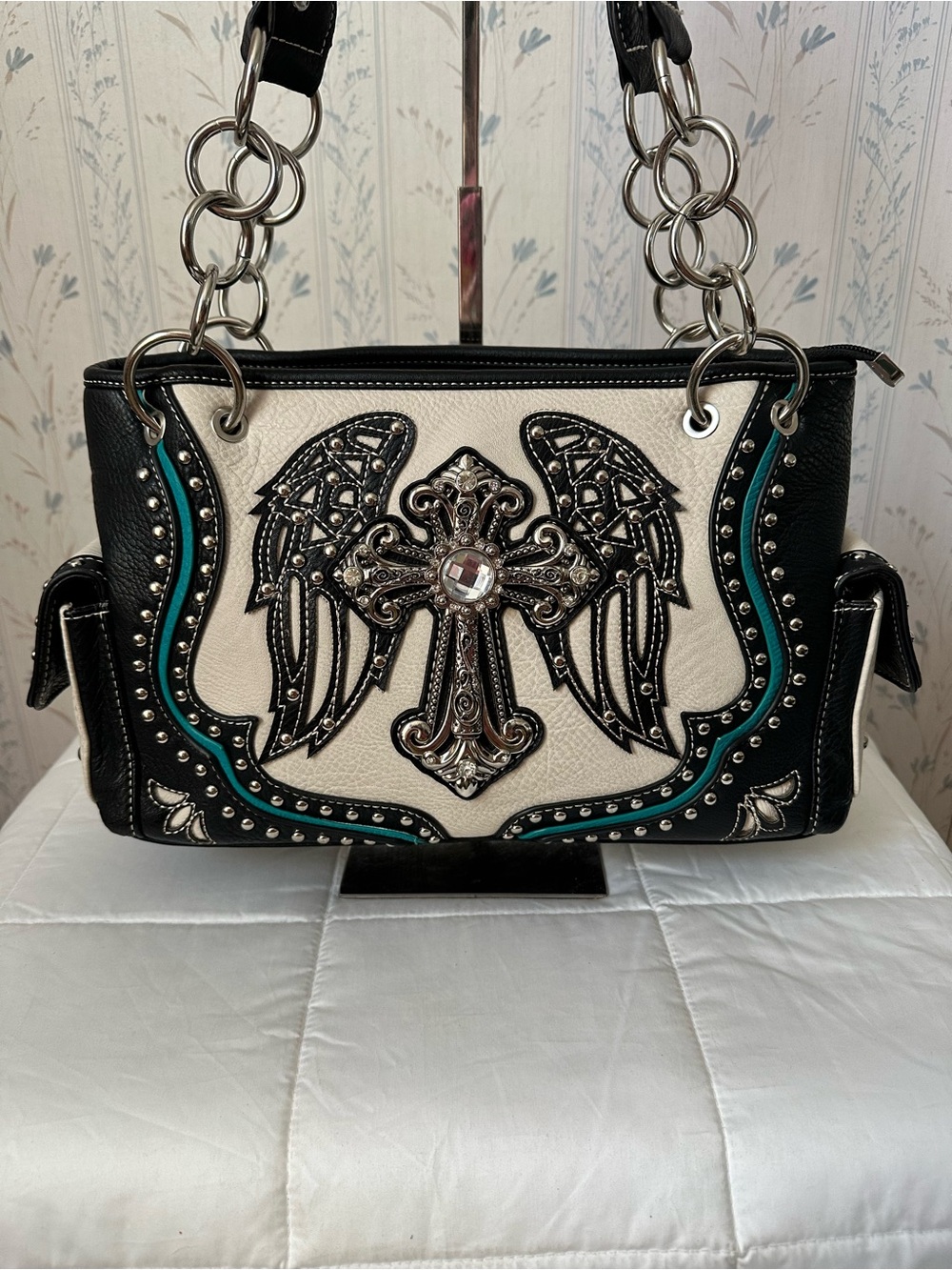 P & G Western-inspired Rhinestone Cross Concealed Carry Shoulder Bag - Picture 2 of 16
